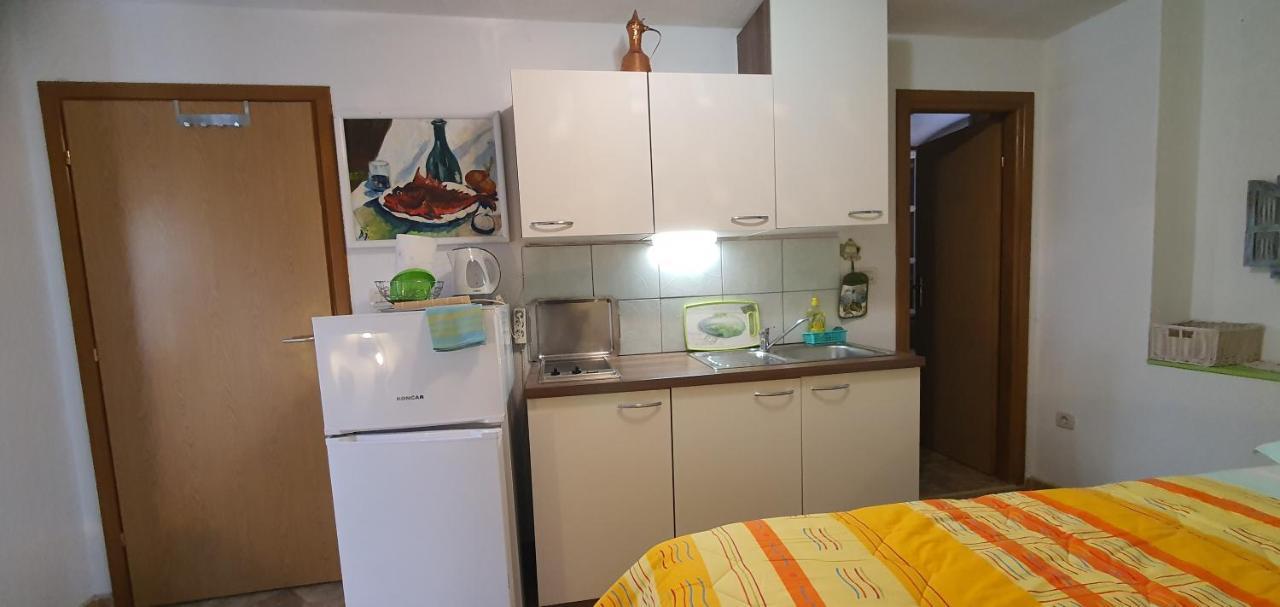 Franceska Apartmani Cres Exterior photo
